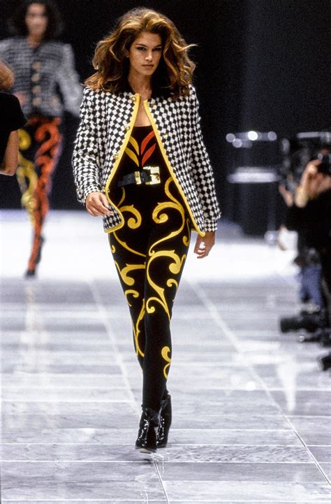 versace fashion show live|is versace still popular.